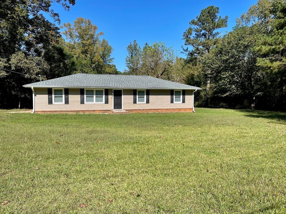 55 Mangham Rd in Griffin, GA - Building Photo