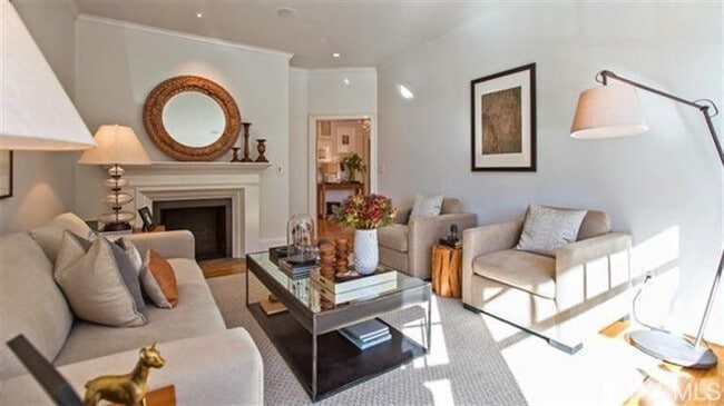 property at 2878 Washington St