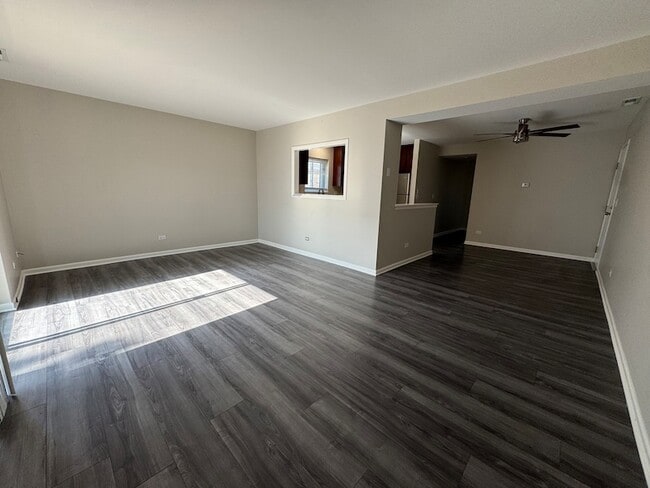 2220 Abbeywood Dr, Unit B in Lisle, IL - Building Photo - Building Photo