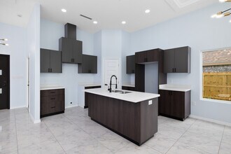 2307 Moore Rd in San Juan, TX - Building Photo - Building Photo