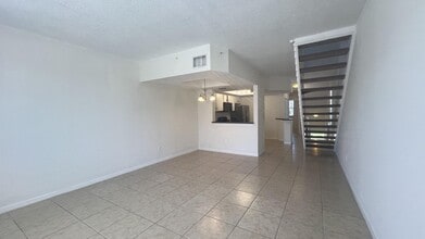735 SW 148th Ave, Unit 17 in Davie, FL - Building Photo - Building Photo
