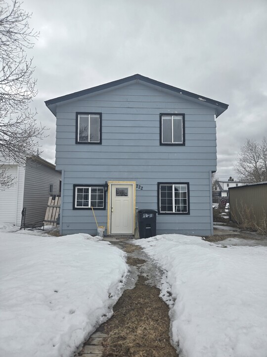 222 Emery St in Kemmerer, WY - Building Photo