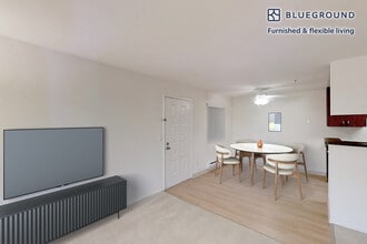 1600 Villa St in Mountain View, CA - Building Photo - Building Photo