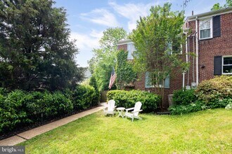 2902 Landover St in Alexandria, VA - Building Photo - Building Photo