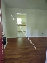 509 Wilson Ave in Swannanoa, NC - Building Photo - Building Photo
