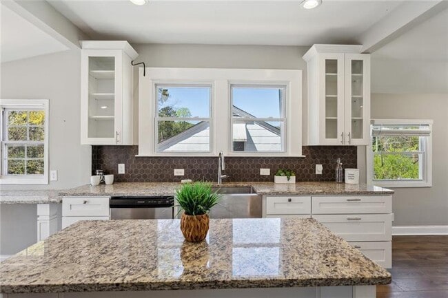 1654 Westhaven Dr SW in Atlanta, GA - Building Photo - Building Photo