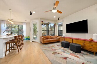 2819 Corbin Ln in Austin, TX - Building Photo - Building Photo