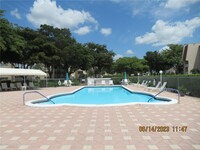 1010 Country Club Dr photo'