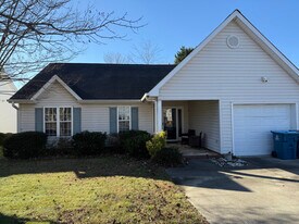 3712 Creek Point Way in Greensboro, NC - Building Photo