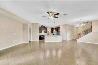 464 Bottlebrush Loop in Sanford, FL - Building Photo - Building Photo