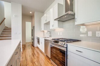 2128 Ashby St in Dallas, TX - Building Photo - Building Photo