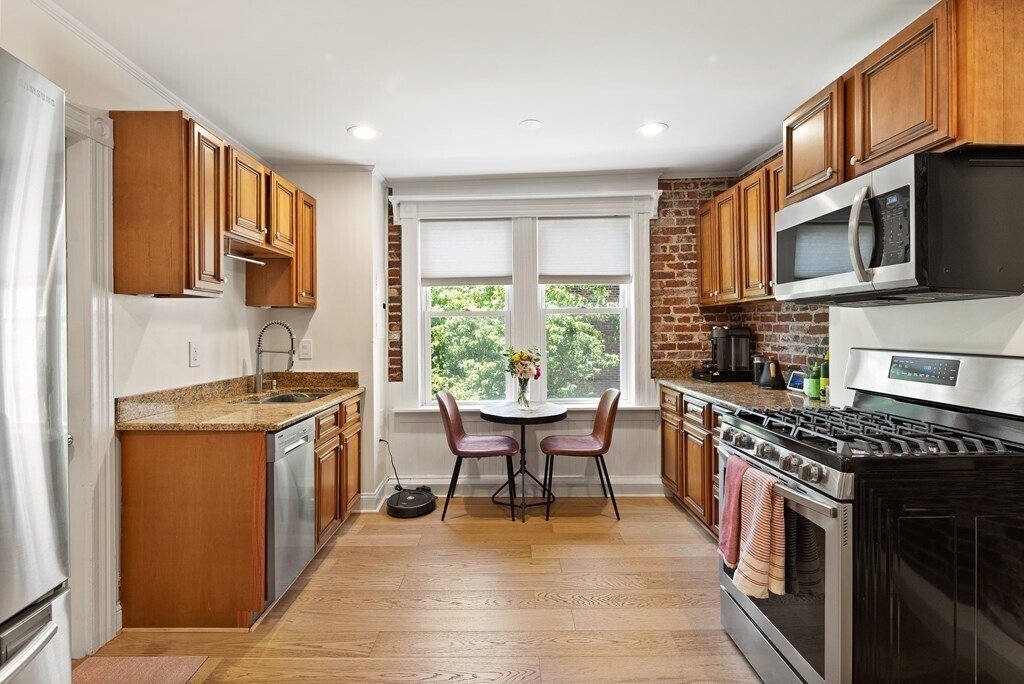 764 Cambridge St, Unit 4 in Cambridge, MA - Building Photo