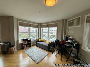 62 Boylston St in Boston, MA - Building Photo - Building Photo