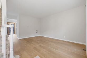 1746 Sessions Walk in Hoffman Estates, IL - Building Photo - Building Photo