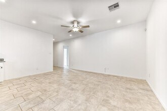 7515 Fierce Friesian Ln in Iowa Colony, TX - Building Photo - Building Photo