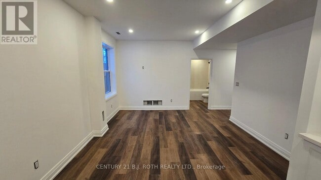 44 Calverley St in Orillia, ON - Building Photo - Building Photo