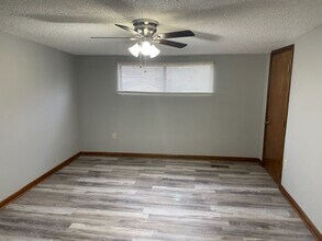 902 Hartwell Dr in Savoy, IL - Building Photo - Building Photo