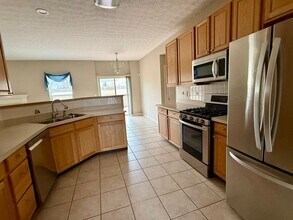 563 Banbridge St in Pickerington, OH - Building Photo - Building Photo