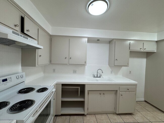 3920 Christmas Tree Ln-Unit -4604 in Bakersfield, CA - Building Photo - Building Photo