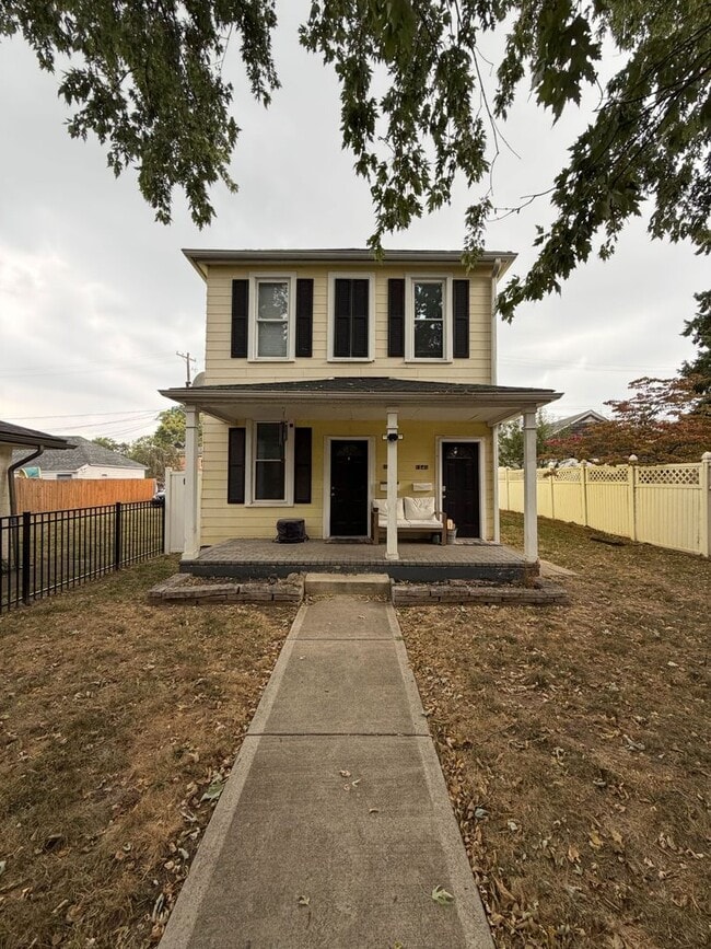 property at 164 E Mithoff St