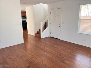 681 Swift Eagle Ave in Henderson, NV - Building Photo - Building Photo