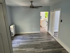 50 William St, Unit Remodeled 2nd Floor Apt in New Haven, CT - Building Photo - Building Photo