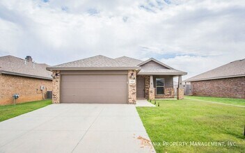 14211 Vernon Ave in Lubbock, TX - Foto de edificio - Building Photo