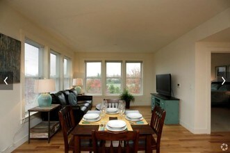 87 New St in Cambridge, MA - Foto de edificio - Building Photo