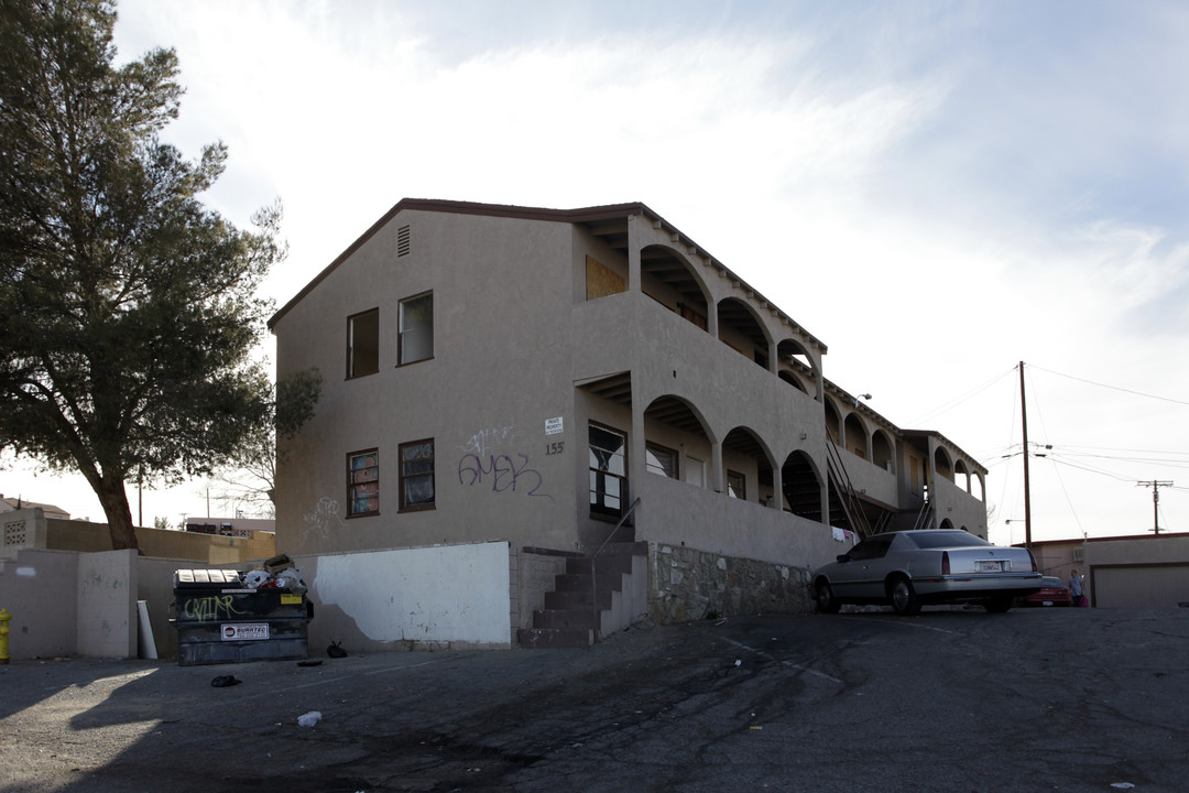 155 Silver Ln in Barstow, CA - Building Photo