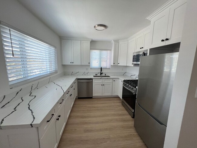 327 S Ave 57 in Los Angeles, CA - Building Photo - Building Photo