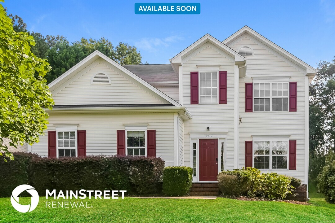 11912 Regal Lily Ln in Huntersville, NC - Building Photo