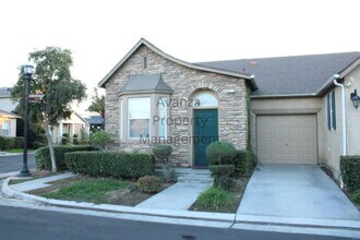 4071 W Peach Tree Ln in Fresno, CA - Building Photo - Building Photo