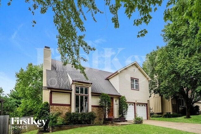 11584 Earnshaw St in Overland Park, KS - Building Photo - Building Photo