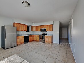 4147 W Loma Ln in Phoenix, AZ - Building Photo - Building Photo