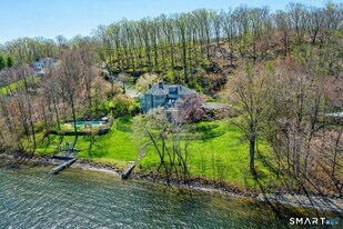 59 Sail Harbour Dr in New Fairfield, CT - Building Photo