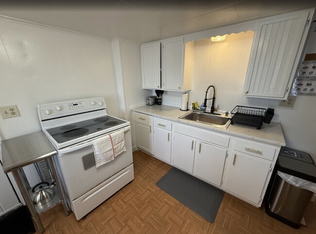 47 Oak Ter, Unit 47 Oak Unit 1 R1