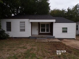 1806 NW Kingsbury Ave in Lawton, OK - Building Photo