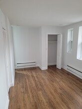 33 Calumet St, Unit B1 in Boston, MA - Foto de edificio - Building Photo