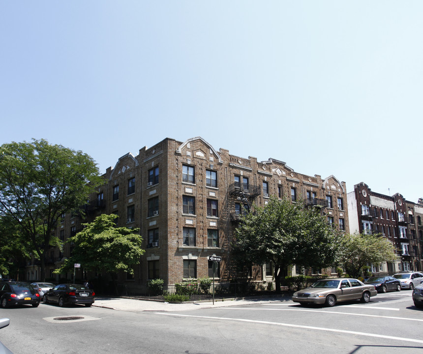 1702 Caton St in Brooklyn, NY - Building Photo