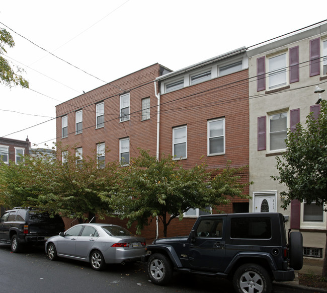 1169-1171 E Passyunk Ave in Philadelphia, PA - Building Photo - Building Photo