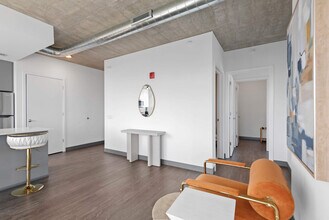 168 N Elizabeth St in Chicago, IL - Building Photo - Building Photo