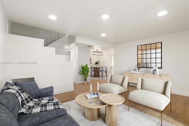 6830 SW 45th Ln in Miami, FL - Building Photo - Building Photo