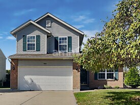 627 Oak Forge Pl in Trenton, OH - Building Photo