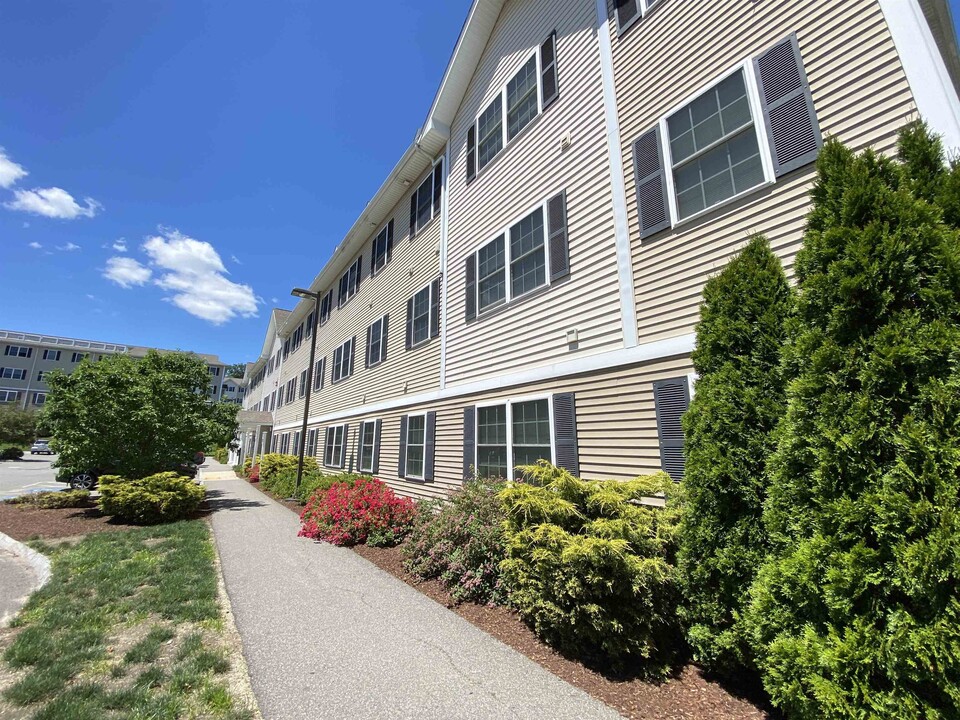 20 Sentinel Court in Manchester, NH - Building Photo