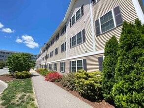 30 Sentinel Court in Manchester, NH - Building Photo - Building Photo
