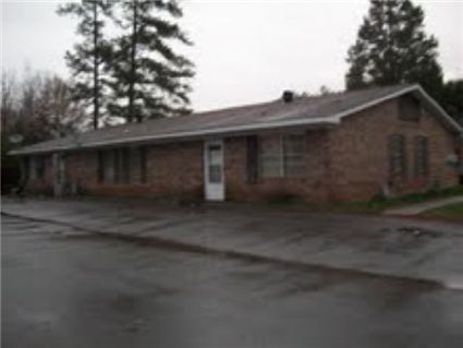 Pine Hill Apartments in Summerville, GA - Building Photo