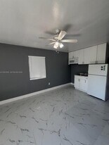16200 NE 19th Pl in North Miami Beach, FL - Building Photo