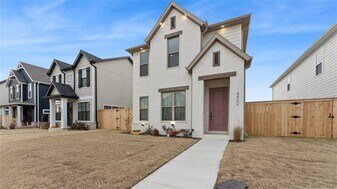 4402 W Bronco Dr in Fayetteville, AR - Building Photo