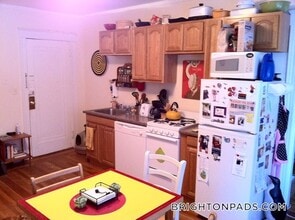 1615 Commonwealth Ave in Boston, MA - Building Photo - Building Photo