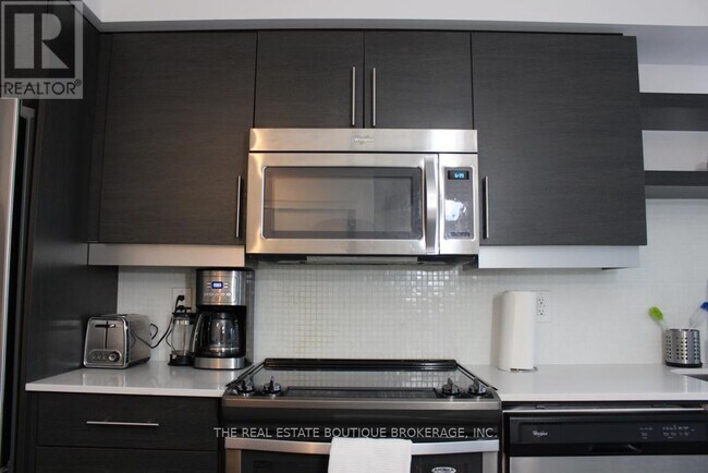 400-400 Adelaide St E in Toronto, ON - Building Photo - Building Photo